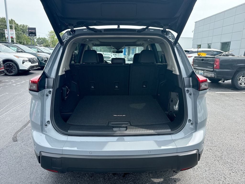 New 2026 Nissan Rogue Dark Armor - photo - 16