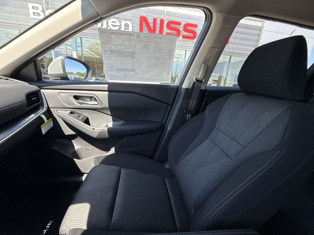 New 2026 Nissan Rogue SV - photo - 30