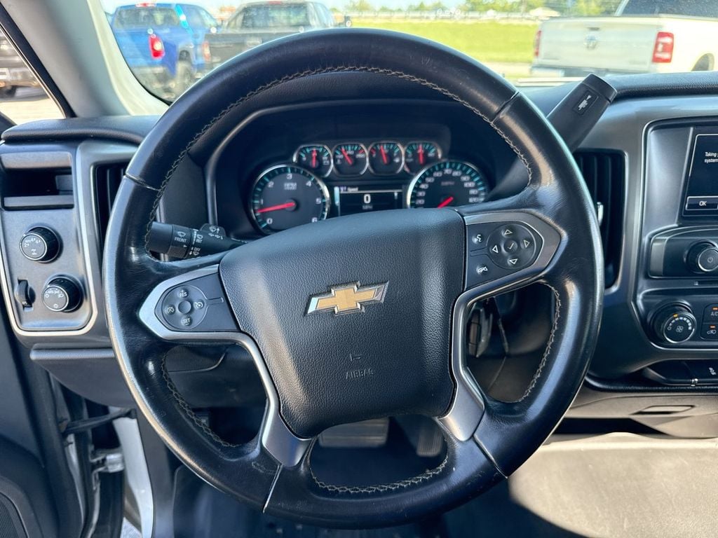 Pre-Owned 2019 Chevrolet Silverado 1500 LD LT - photo - 14