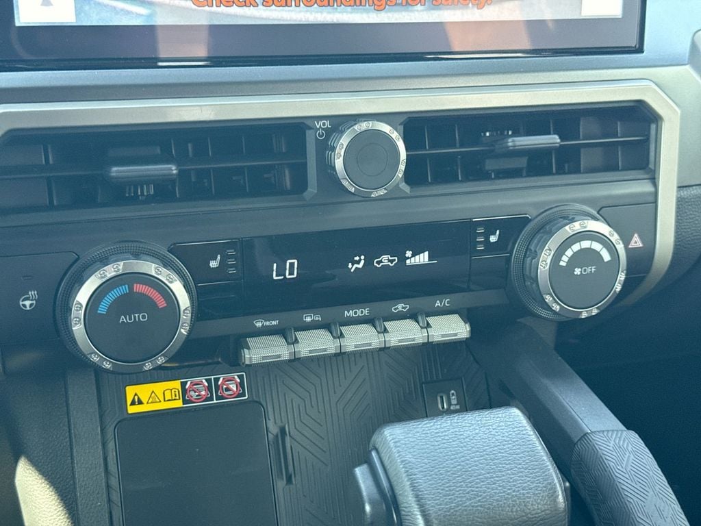 Pre-Owned 2025 Toyota Tacoma Hybrid TRD Sport - photo - 28