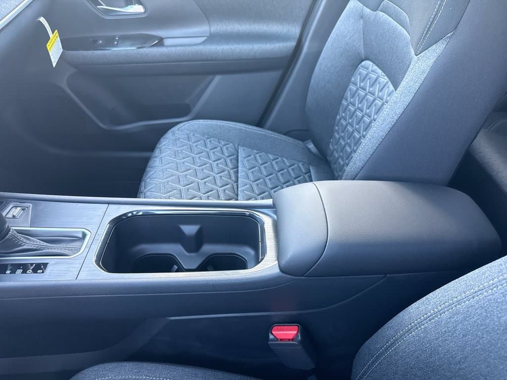 New 2027 Nissan Kicks SV - photo - 24