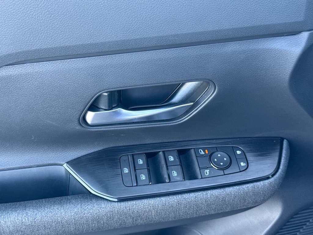 New 2027 Nissan Kicks SV - photo - 19