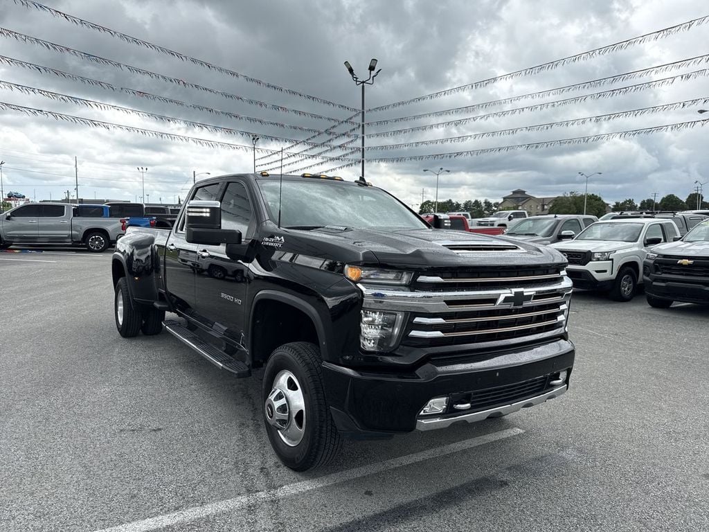 Pre-Owned 2023 Chevrolet Silverado 3500HD High Country - photo - 14