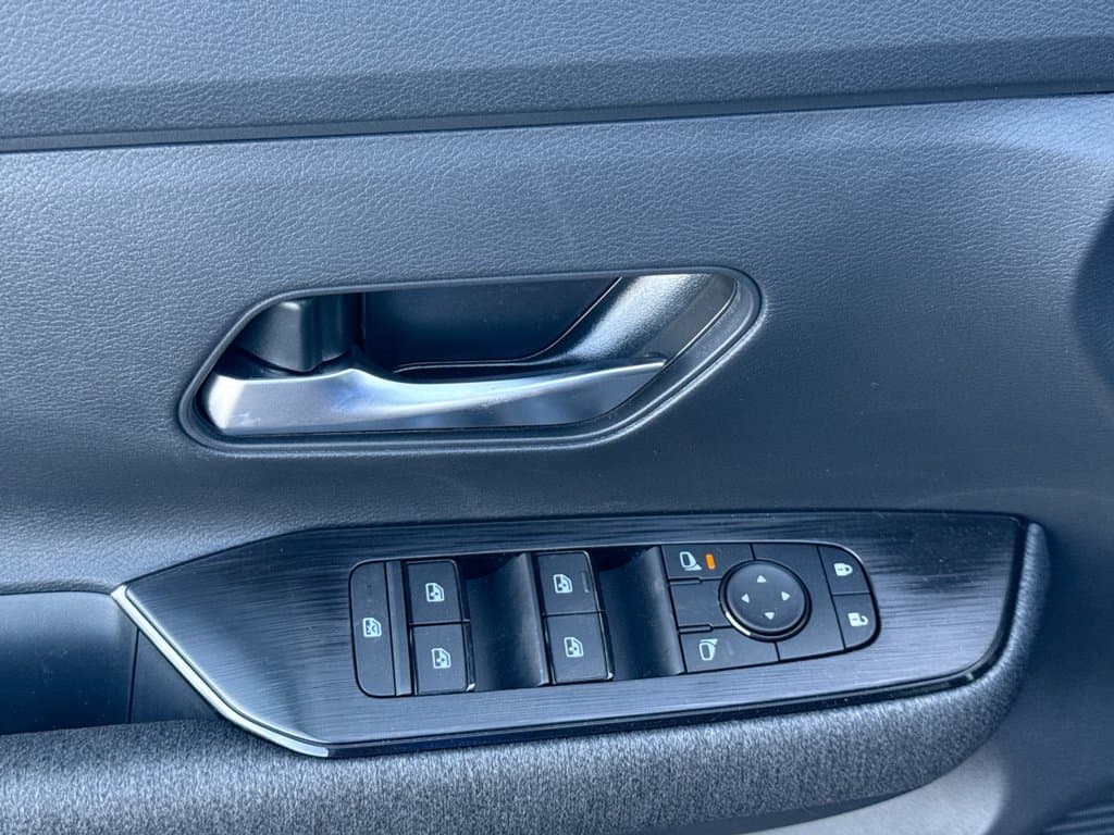 New 2027 Nissan Kicks SV - photo - 19