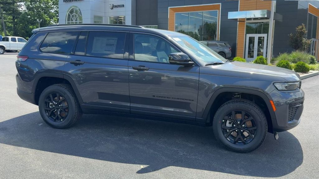 New 2026 Jeep Grand Cherokee L Altitude - photo - 7