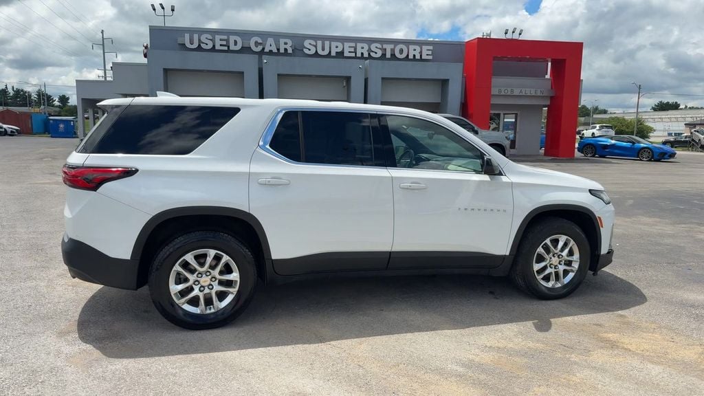 Pre-Owned 2023 Chevrolet Traverse LS - photo - 6