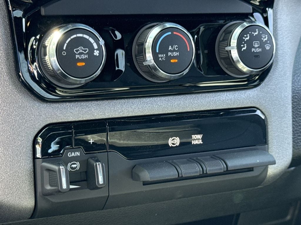 New 2026 Ram 3500 Tradesman - photo - 28