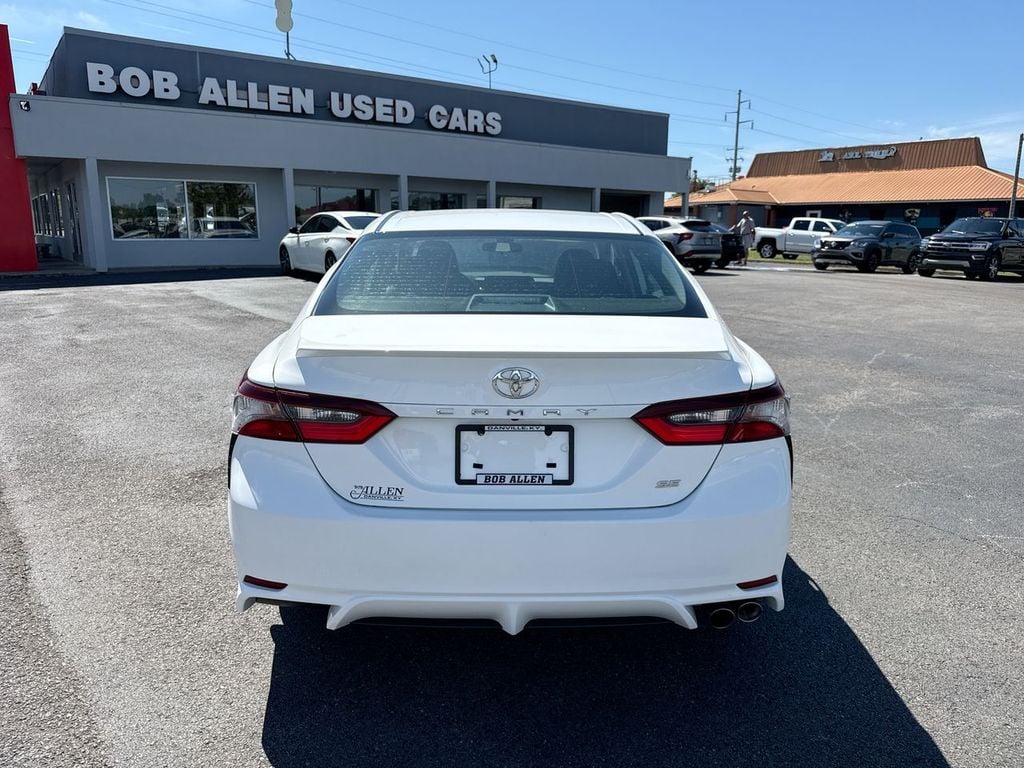 Pre-Owned 2024 Toyota Camry - photo - 17