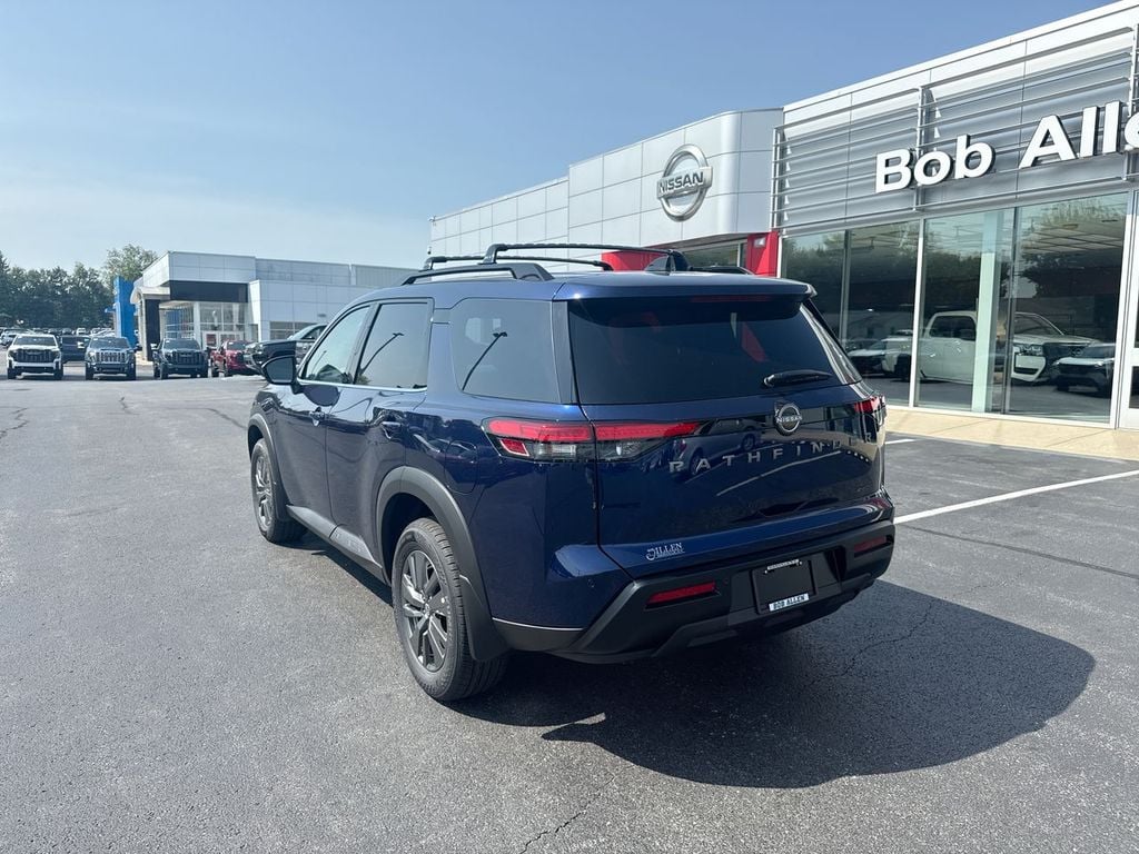 New 2026 Nissan Pathfinder SV - photo - 11