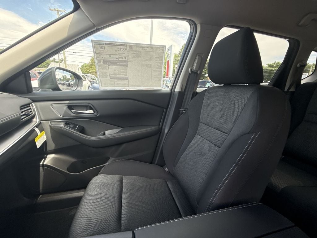 New 2026 Nissan Rogue SV - photo - 30