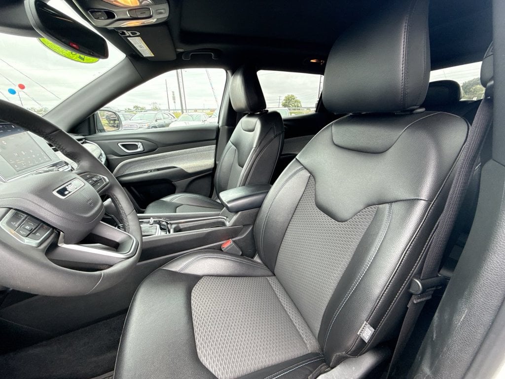 Pre-Owned 2025 Jeep Compass Latitude - photo - 21