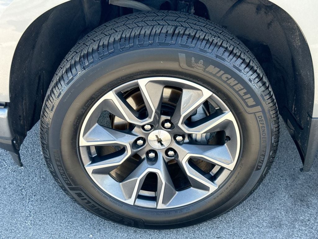 Pre-Owned 2020 Chevrolet Silverado 1500 RST - photo - 1