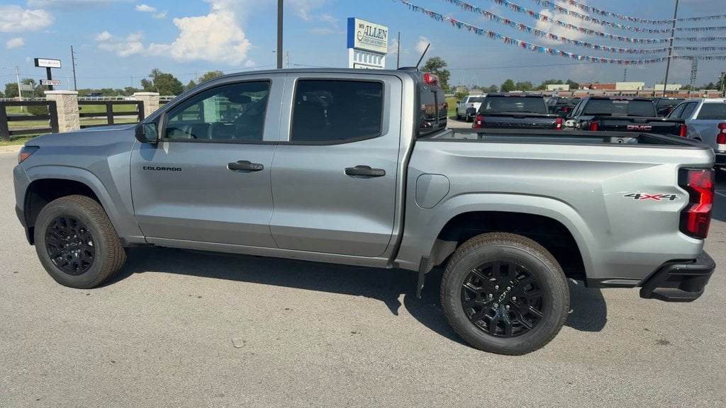 Pre-Owned 2026 Chevrolet Colorado Work Truck - photo - 3