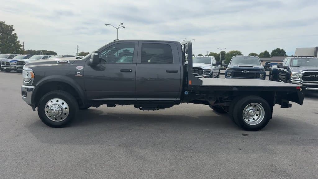 Pre-Owned 2024 Ram 4500HD Tradesman - photo - 2