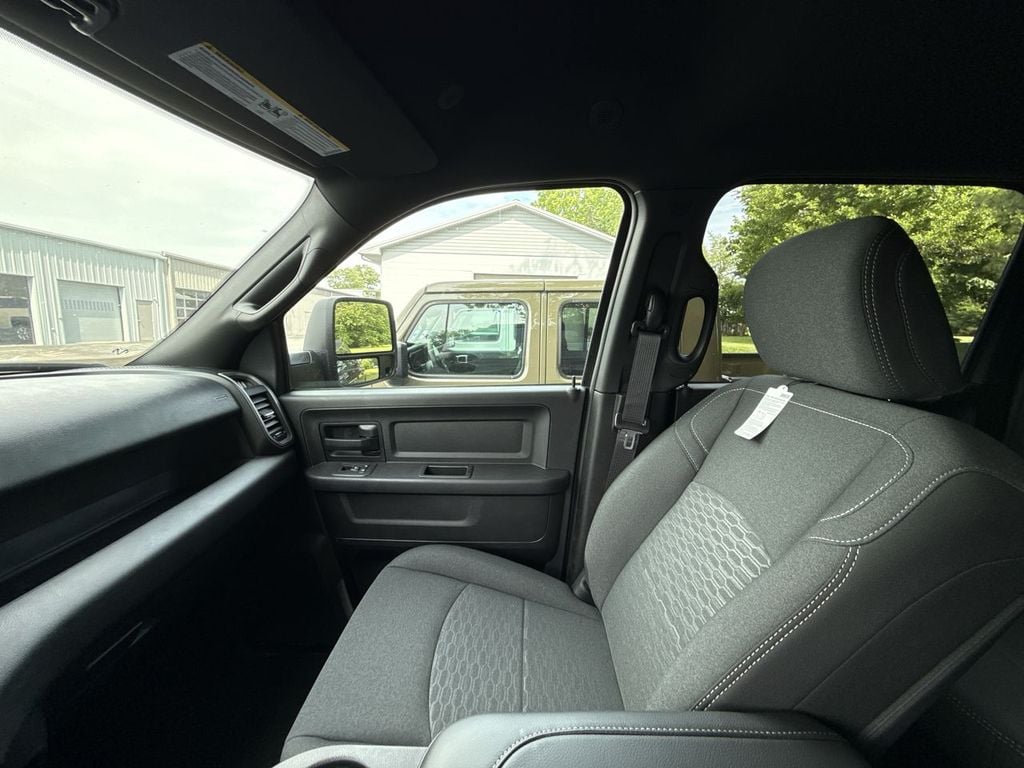 New 2026 Ram 2500 - photo - 30