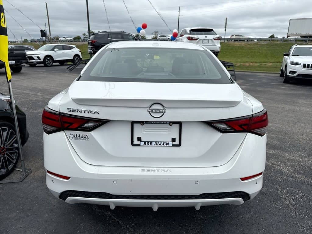 Pre-Owned 2024 Nissan Sentra SV - photo - 17