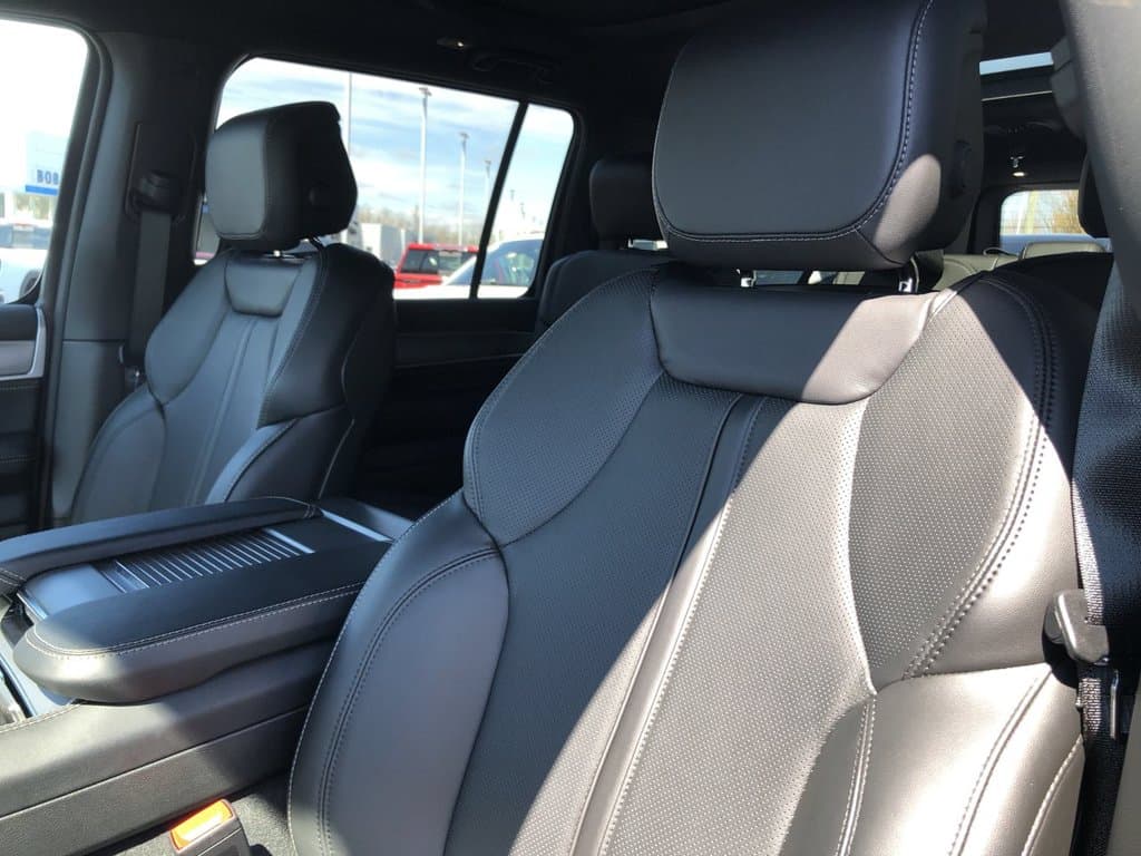 New 2026 Jeep Grand Wagoneer L - photo - 22