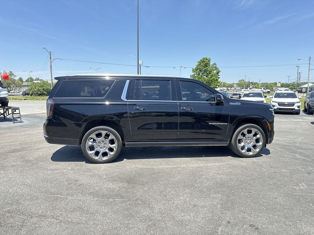 Pre-Owned 2025 Chevrolet Suburban High Country - photo - 13