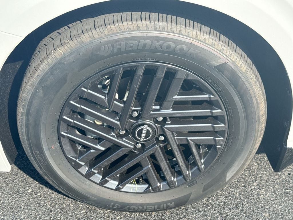 New 2027 Nissan Sentra SV - photo - 9