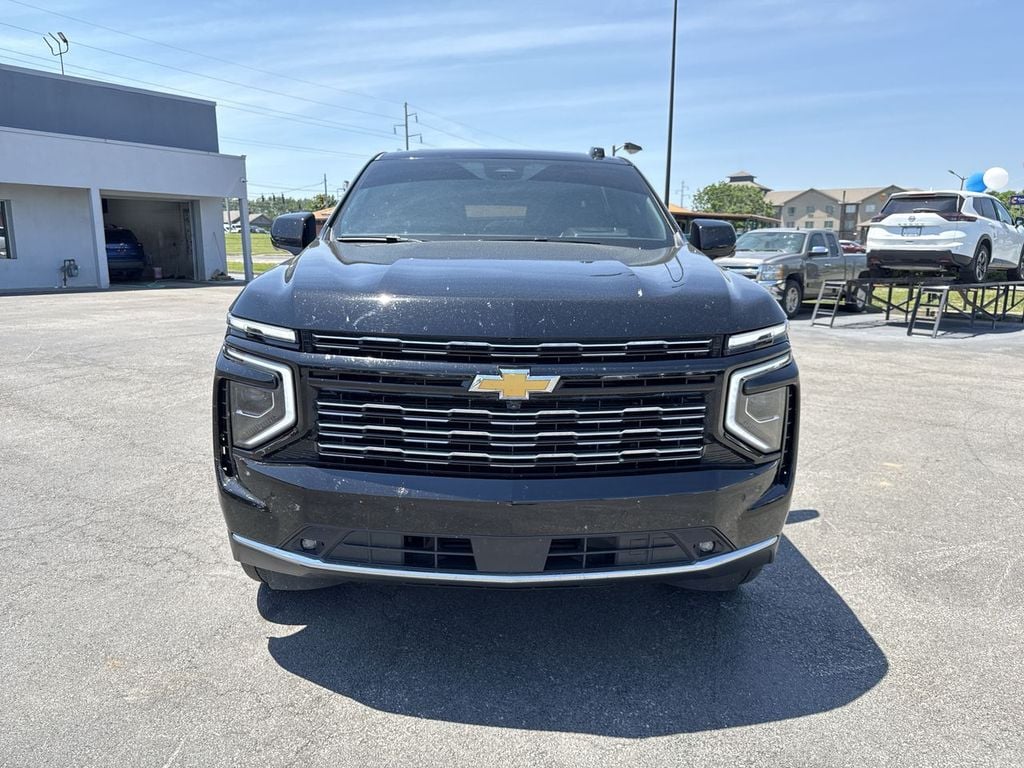 Pre-Owned 2025 Chevrolet Suburban High Country - photo - 15