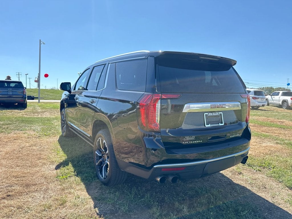 Pre-Owned 2023 GMC Yukon Denali - photo - 11