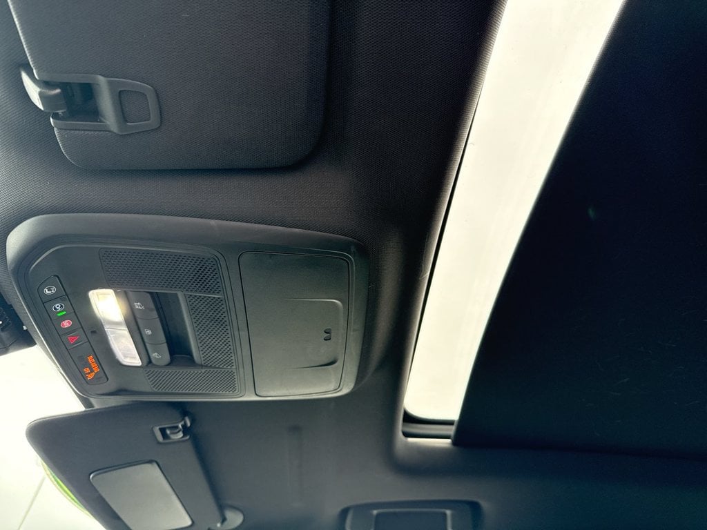 Pre-Owned 2025 GMC Terrain Elevation - photo - 32