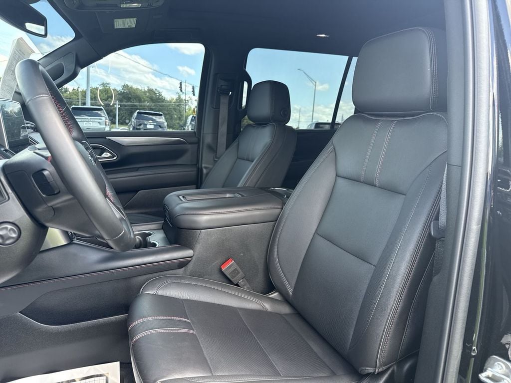 Pre-Owned 2024 Chevrolet Suburban RST - photo - 22