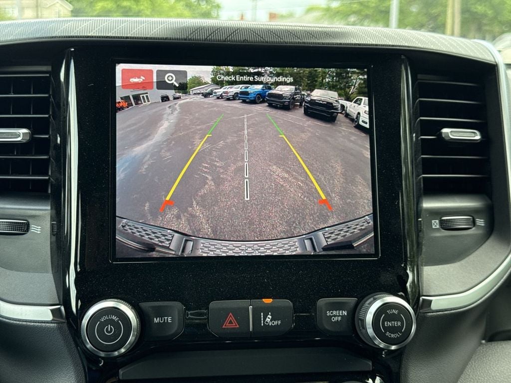 New 2026 Ram 1500 Express - photo - 27