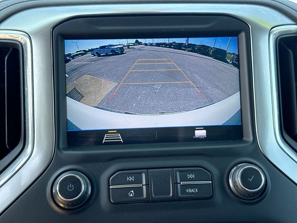 Pre-Owned 2020 Chevrolet Silverado 1500 RST - photo - 19