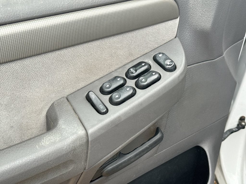 Pre-Owned 2004 Ford Explorer XLT - photo - 11