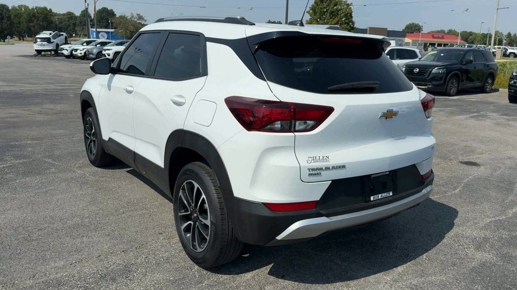 Pre-Owned 2024 Chevrolet TrailBlazer LT - photo - 4