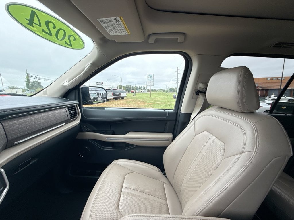 Pre-Owned 2024 Ford Expedition Max Limited - photo - 32