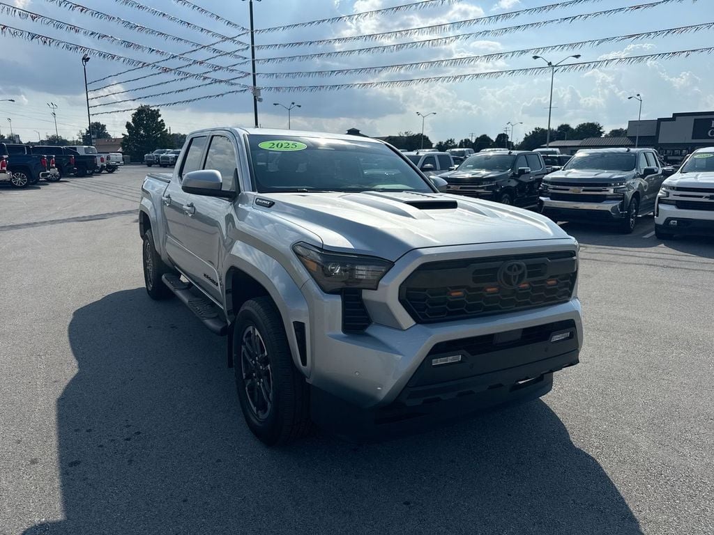 Pre-Owned 2025 Toyota Tacoma Hybrid TRD Sport - photo - 14