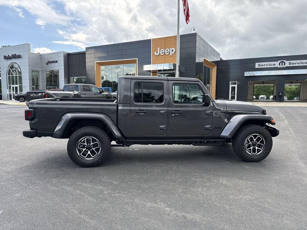 New 2026 Jeep Gladiator Sport S - photo - 13