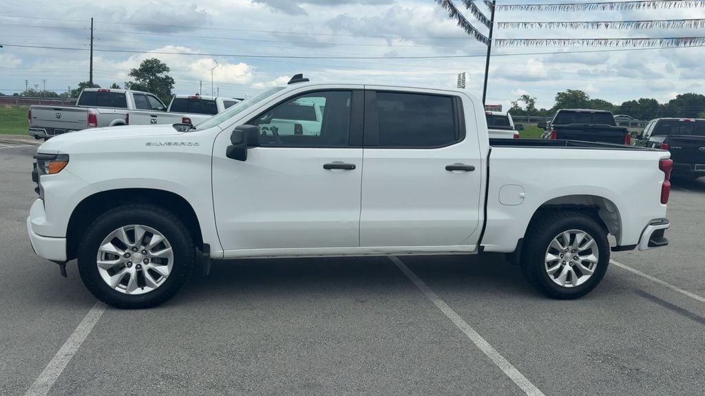 Pre-Owned 2022 Chevrolet Silverado 1500 Custom - photo - 2