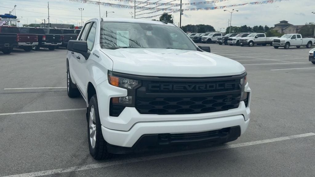 Pre-Owned 2022 Chevrolet Silverado 1500 Custom - photo - 8