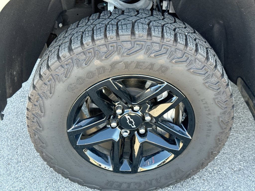 Pre-Owned 2025 Chevrolet Silverado 1500 Custom Trail Boss - photo - 9