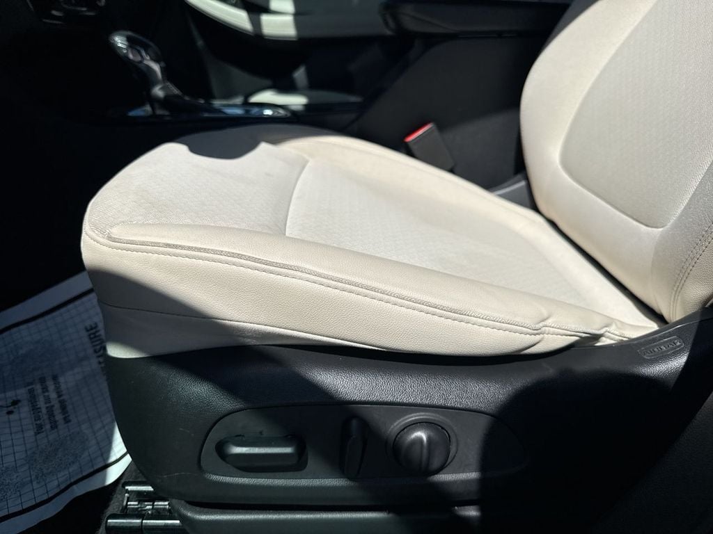 Pre-Owned 2023 Buick Encore GX Preferred - photo - 21