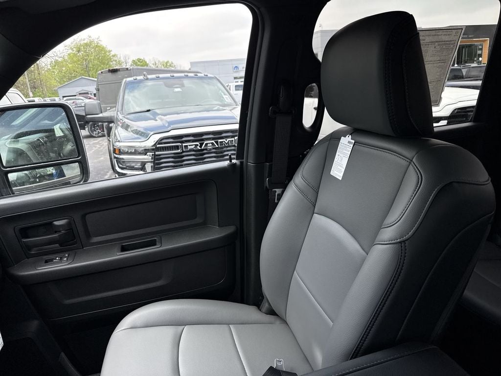 New 2026 Ram 2500 Tradesman - photo - 30