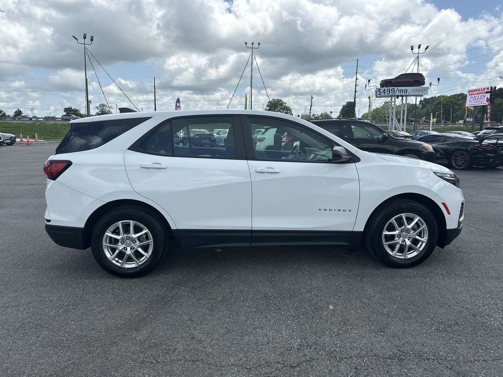 Pre-Owned 2022 Chevrolet Equinox LS - photo - 13