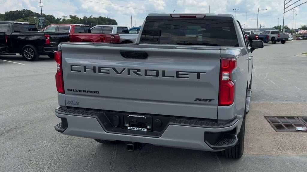 Pre-Owned 2024 Chevrolet Silverado 1500 RST - photo - 5
