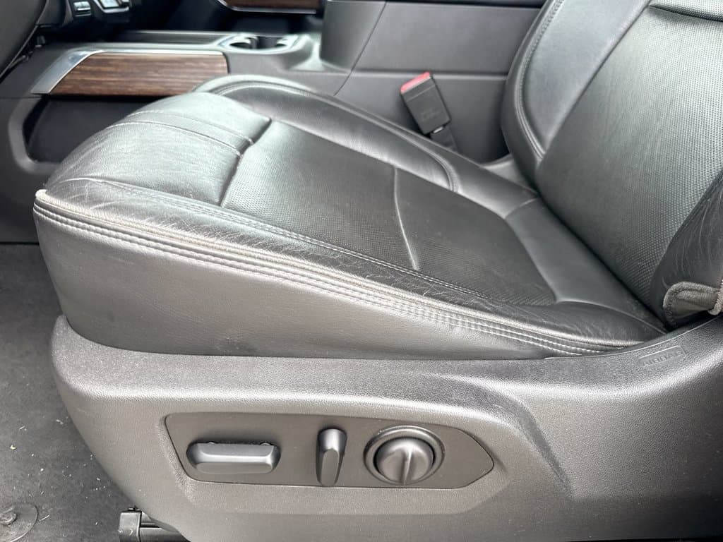 Pre-Owned 2021 Chevrolet Silverado 1500 High Country - photo - 21