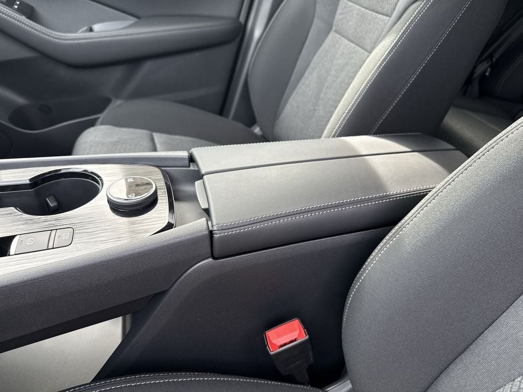New 2026 Nissan Rogue SV - photo - 25