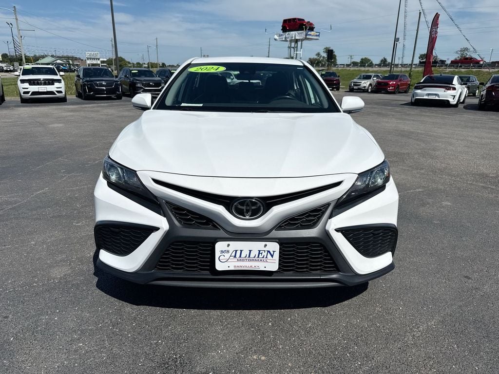 Pre-Owned 2024 Toyota Camry - photo - 15