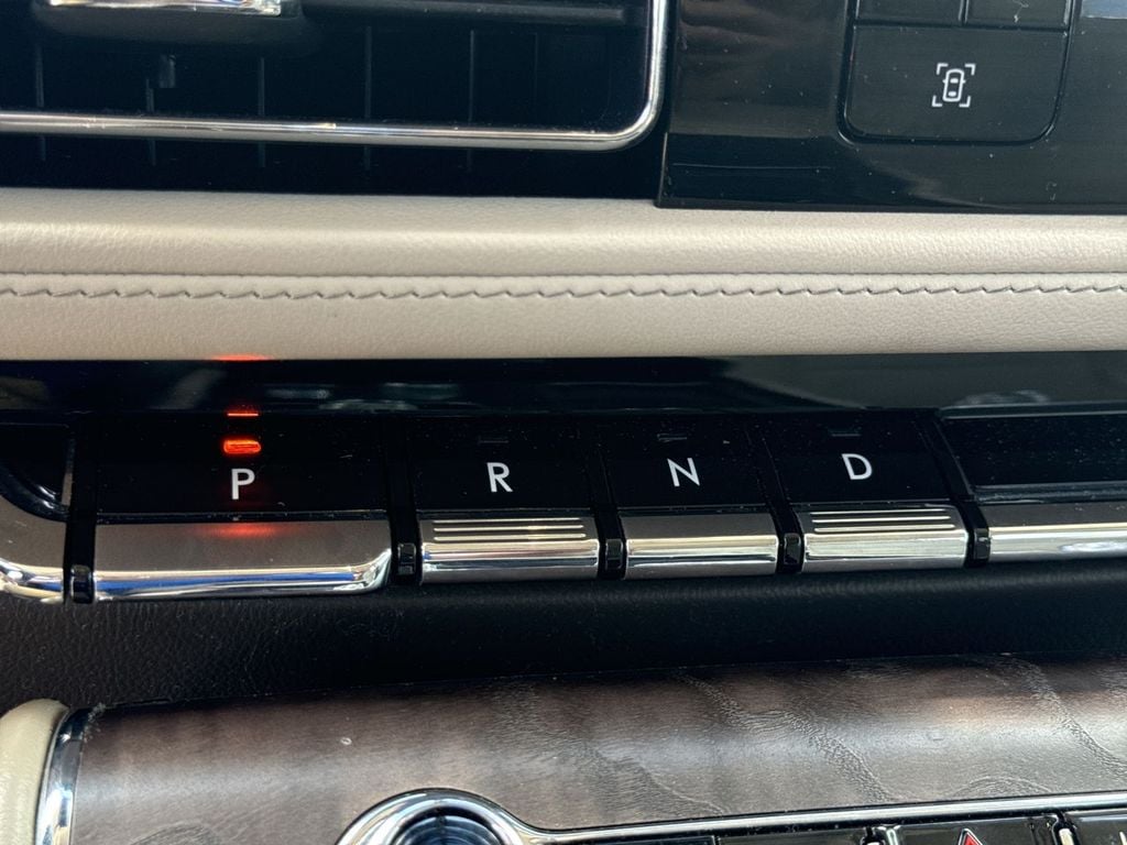 Pre-Owned 2021 Lincoln Aviator Reserve - photo - 27