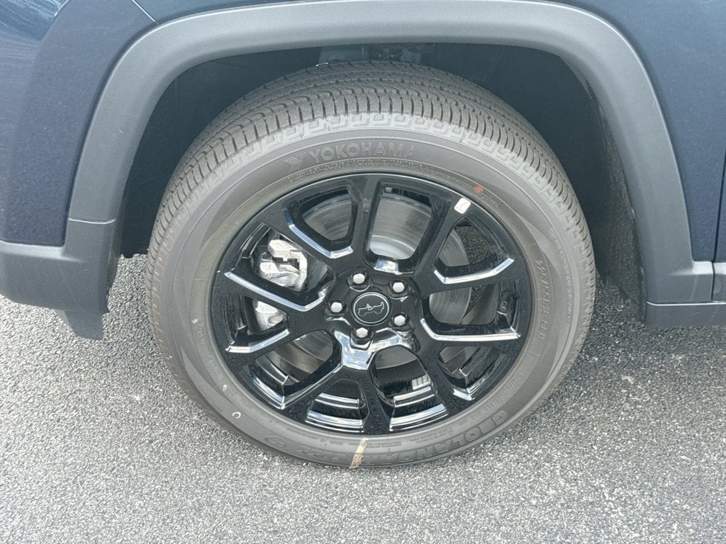 New 2026 Jeep Compass Latitude - photo - 9