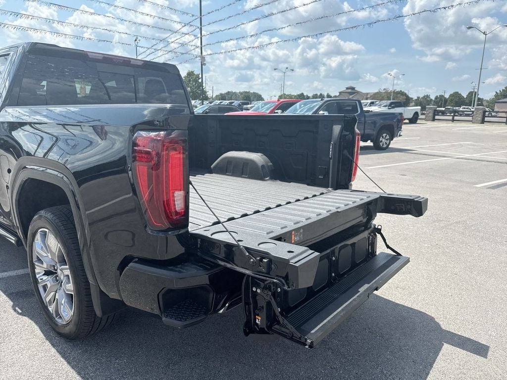 Pre-Owned 2025 GMC Sierra 1500 Denali - photo - 33