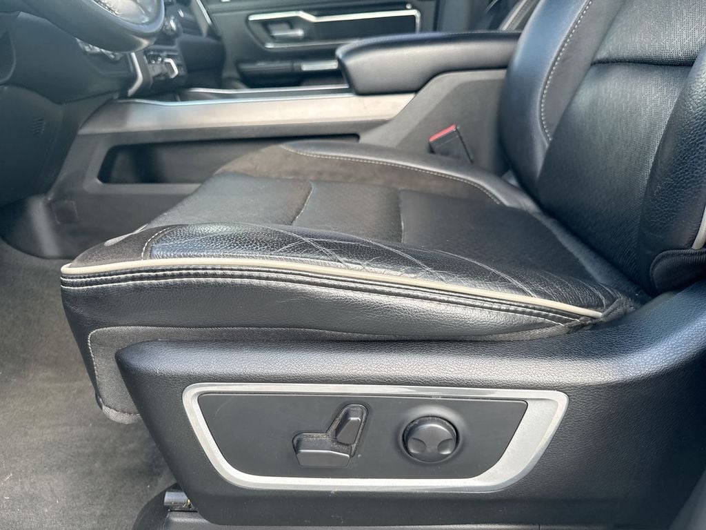 Pre-Owned 2022 Ram 1500 Laramie - photo - 21
