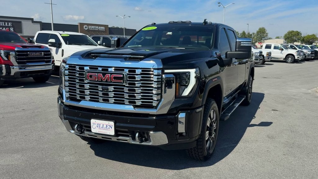 Pre-Owned 2024 GMC Sierra 2500HD Denali - photo - 1