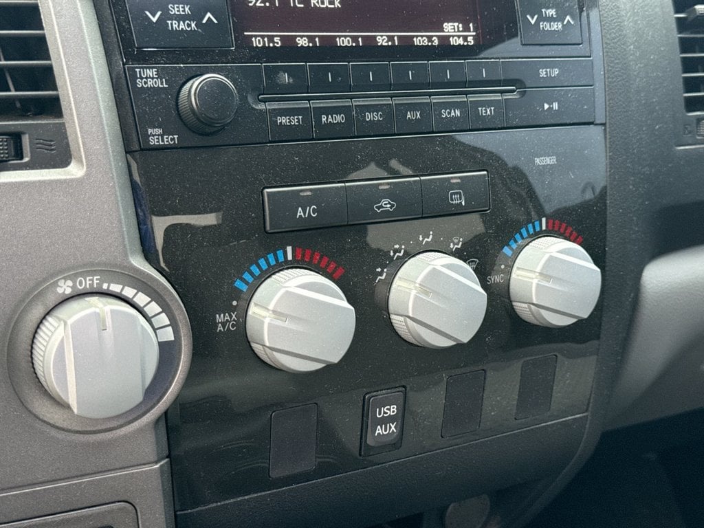 Pre-Owned 2011 Toyota Tundra Grade - photo - 19